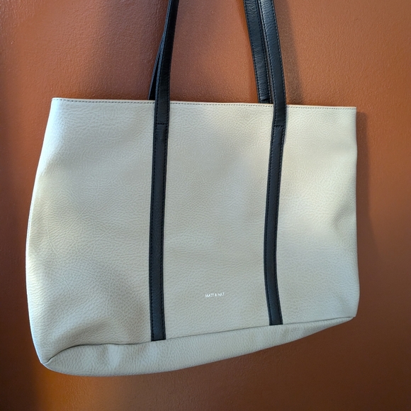 Matt & Nat vegan leather bag - Picture 2 of 4